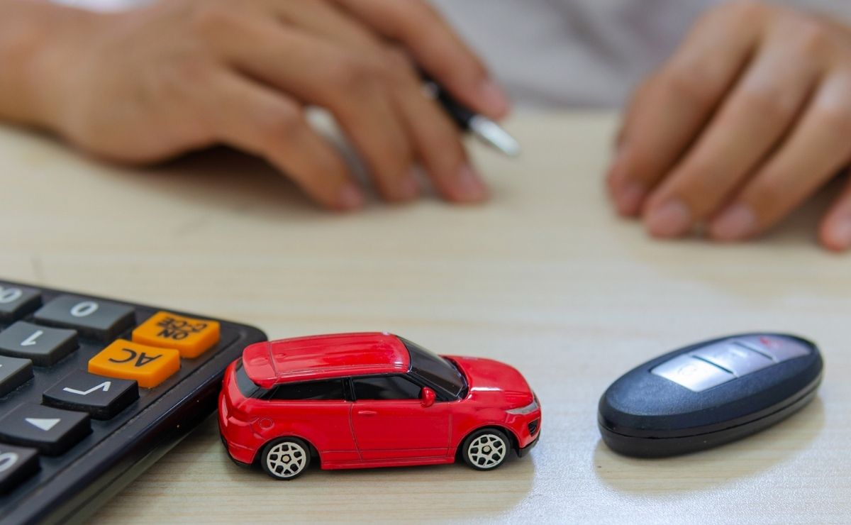 Polisa AC dla samochodu elektrycznego — ochrona baterii trakcyjnej i kalkulator składki